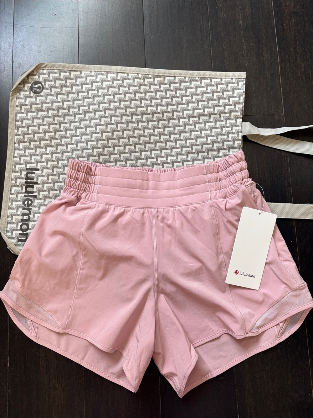LULULEMON HOTTY HOT HR SHORTS 4” in PINK HAZE SZ 6,8,10 NWT